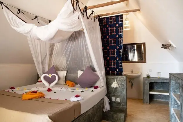 Standard Bungalov, 1 En Büyük (King) Boy Yatak, Havuz Manzaralı