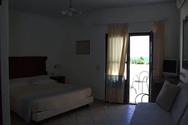 Premium Tek Büyük Yataklı Oda