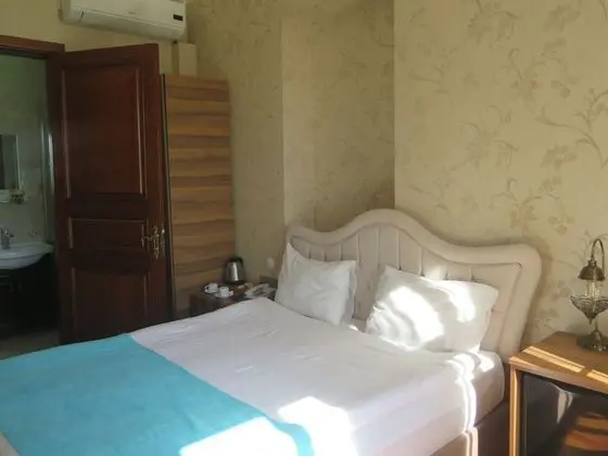 Classic Tek Büyük Yataklı Oda