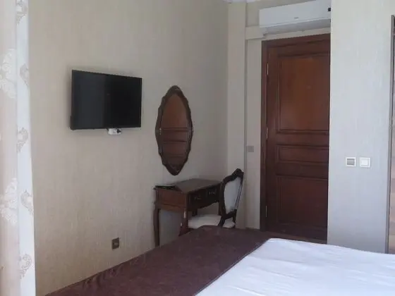 Classic Tek Büyük Yataklı Oda