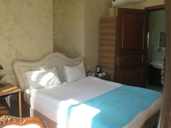 Classic Tek Büyük Yataklı Oda