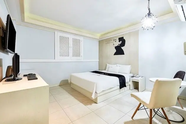 Non-Smoking Room