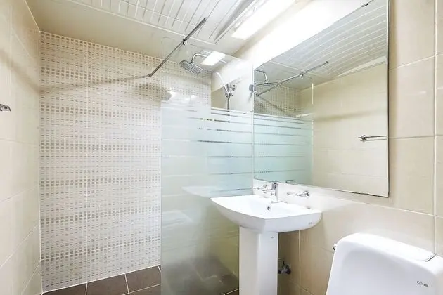 Non-Smoking Room