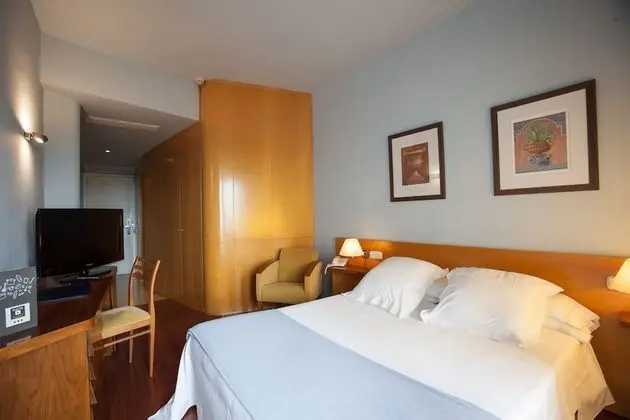 Tek Büyük veya İki Ayrı Yataklı Oda, Şehir Manzaralı