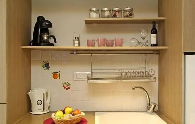 Deluxe Stüdyo, Jakuzi