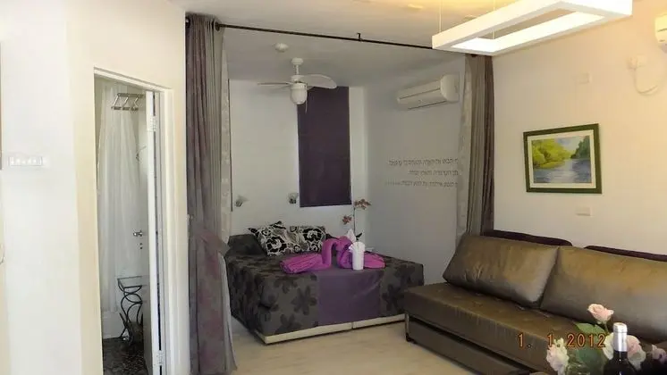 Deluxe Stüdyo, Jakuzi