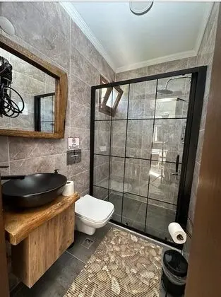 Deluxe Oda, Havuz ve Bahçe Manzaralı, Balkonlu