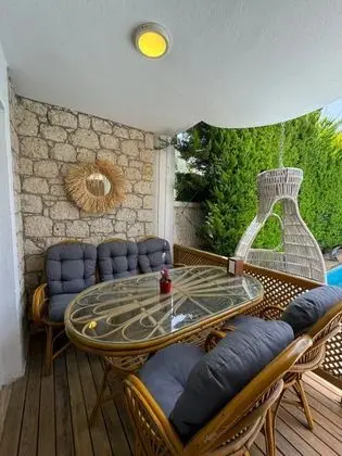 Deluxe Oda, Havuz ve Bahçe Manzaralı, Balkonlu