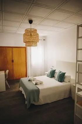 Tek Büyük Yataklı Oda, 1 Çift Kişilik Yatak, Zemin Kat