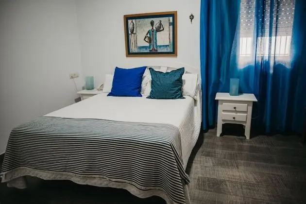 Tek Büyük Yataklı Oda, 1 Çift Kişilik Yatak, Zemin Kat