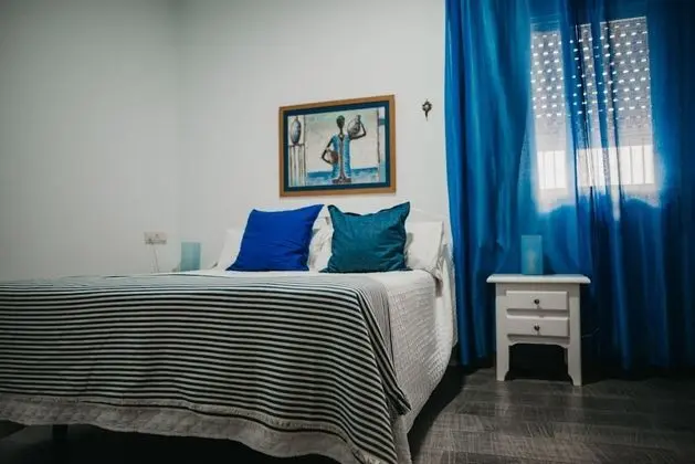 Tek Büyük Yataklı Oda, 1 Çift Kişilik Yatak, Zemin Kat