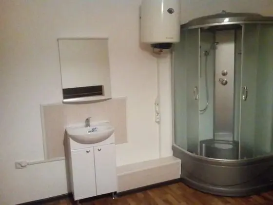Standard Dört Kişilik Oda, Özel Banyo (Bathroom and Toilet Outside)