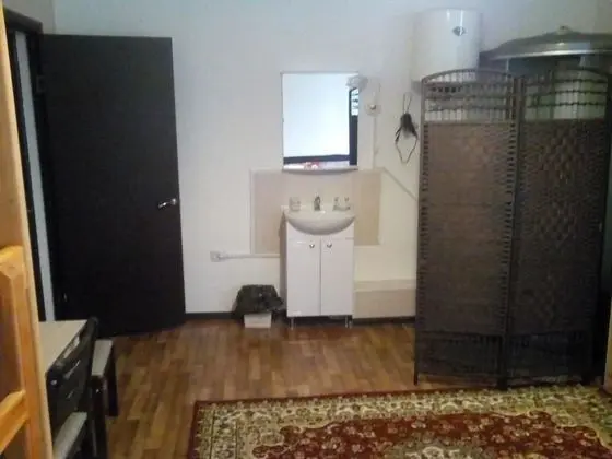Standard Dört Kişilik Oda, Özel Banyo (Bathroom and Toilet Outside)