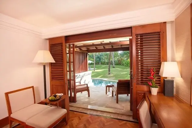 Club Oda, Lagün Manzaralı (Palace Club Lagoon Room)