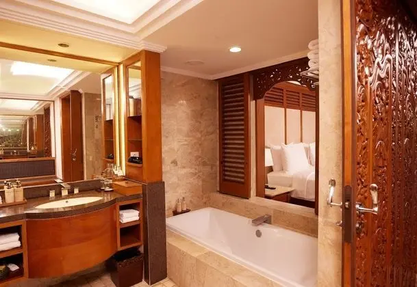 Club Oda, Lagün Manzaralı (Palace Club Lagoon Room)
