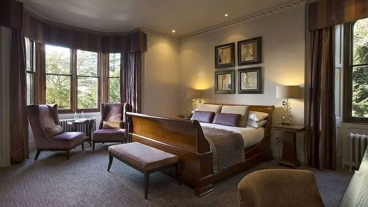 Feature Room