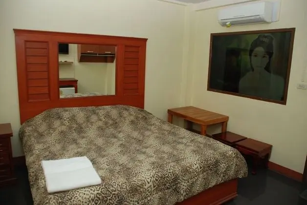Double Room with Bathtub