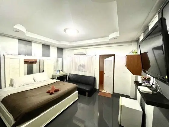 Double Room with Bathtub