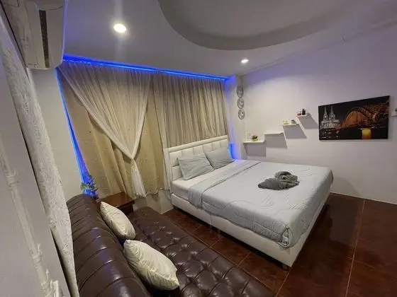 Double Room with Bathtub