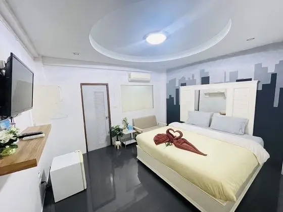 Double Room with Bathtub