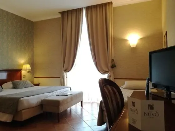Üç Kişilik Oda