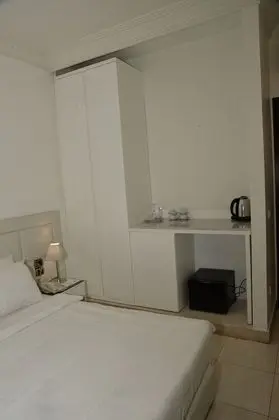Tek Büyük Yataklı Oda
