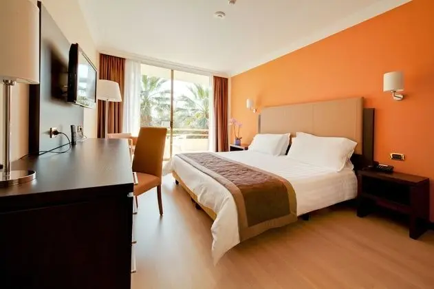 Superior Tek Büyük veya İki Ayrı Yataklı Oda