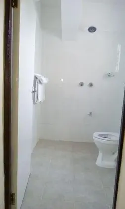 Üç Kişilik Oda