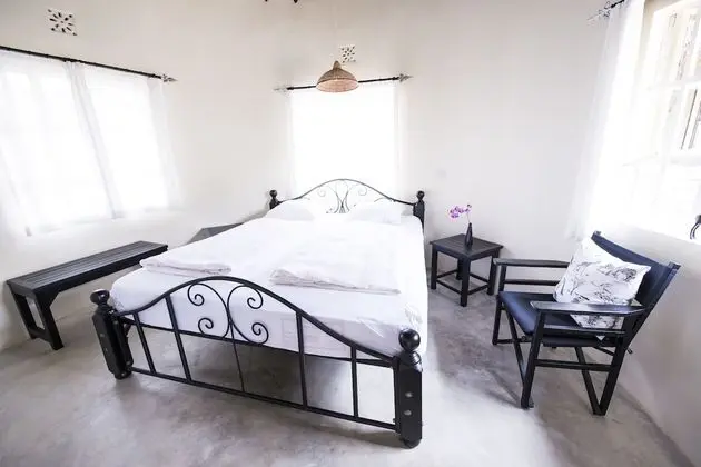 Family Kır Evi, Havuz Manzaralı