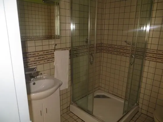 Tek Büyük Yataklı Oda, 1 En Büyük (King) Boy Yatak