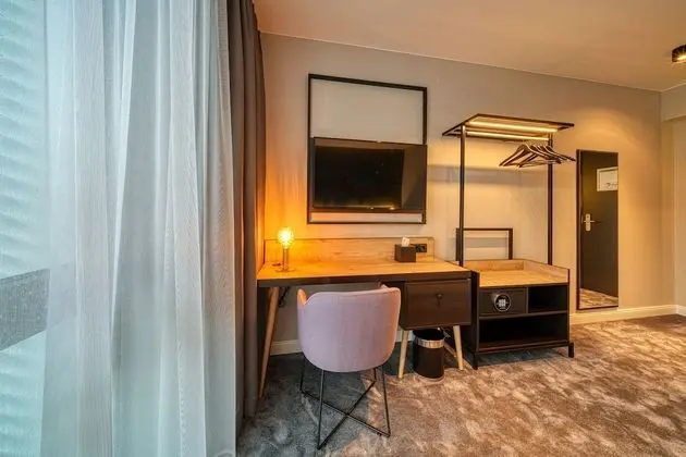 Queen Room