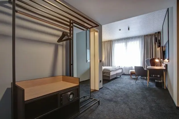 Design Tek Büyük Yataklı Oda, 1 En Büyük (King) Boy Yatak