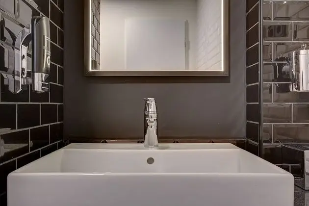 Design Tek Büyük Yataklı Oda, 1 En Büyük (King) Boy Yatak