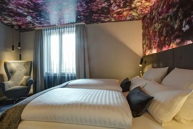 Comfort Tek Büyük Yataklı Oda