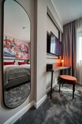 Queen Room