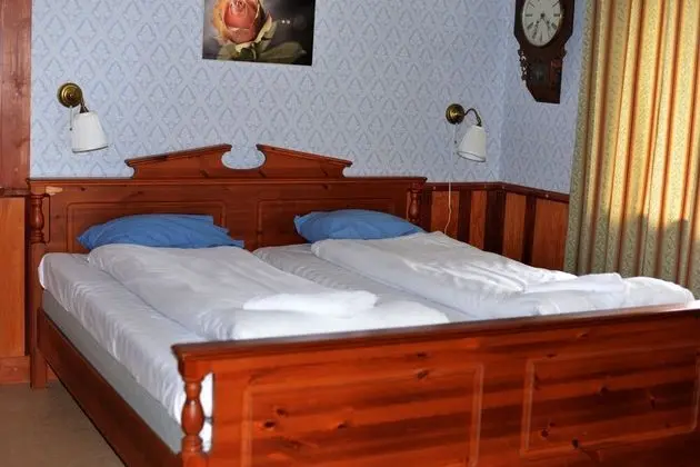 Süit, Göl Manzaralı (Don Carlos)