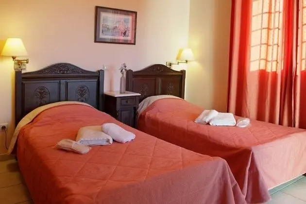 Villa, 2 Bedrooms to Villa, 2 Bedrooms (AGGELOS)