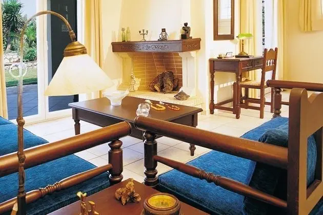 Villa, 3 Bedrooms to Villa, 3 Bedrooms (AGGELOS - KYRIAKOS)