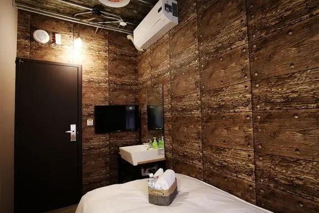 Comfort Tek Kişilik Oda, Ortak Banyo (With Window)