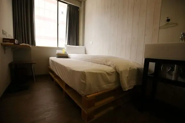 Comfort Tek Kişilik Oda, Ortak Banyo (With Window)