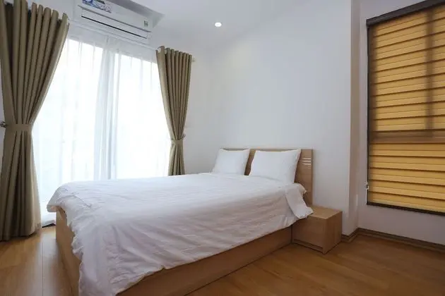 Superior Street view, 1 Bedrooms