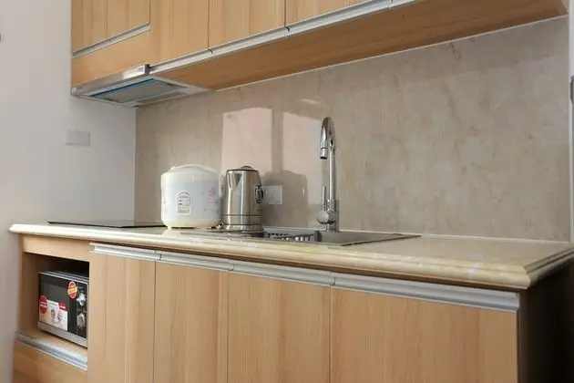 Superior Street view, 1 Bedrooms