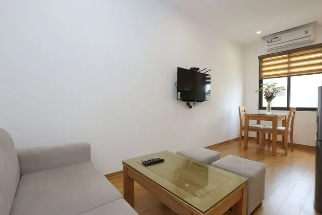 Superior Street view, 1 Bedrooms