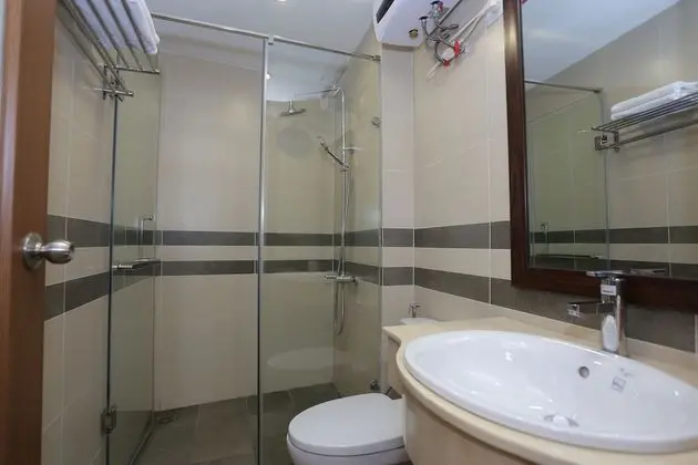 Superior Street view, 1 Bedrooms