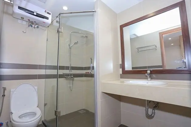 Superior Street view, 1 Bedrooms
