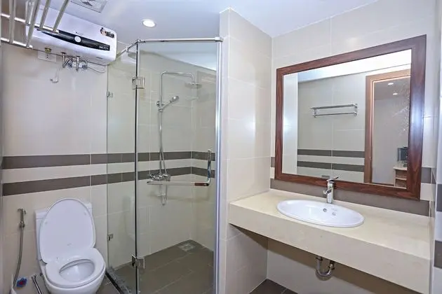 Superior Street view, 1 Bedrooms