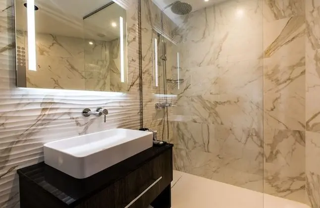 Superior Oda, Şehir Manzaralı (Space)