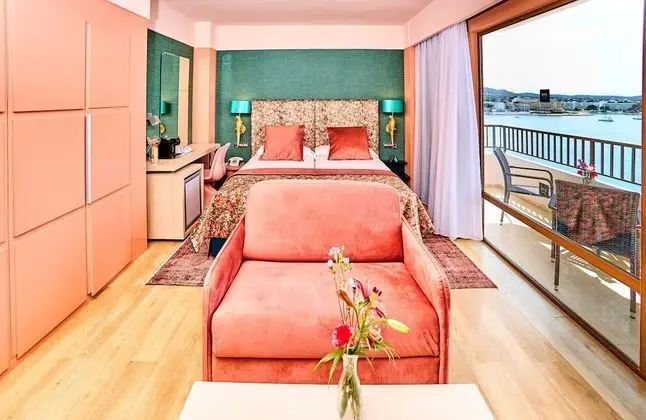 Deluxe Üç Kişilik Oda, Deniz Manzaralı