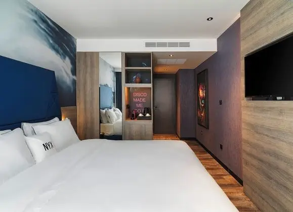 Design Double Star, Partial Sea View