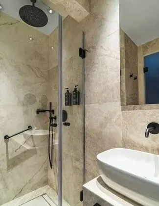 Design Double Star, Partial Sea View